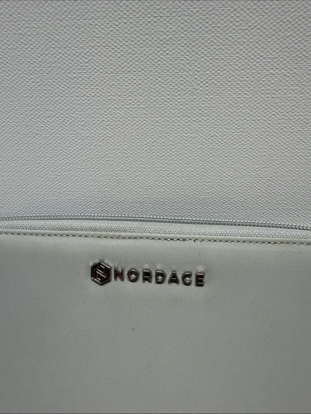 Nordace Siena II Light Gray Zip-Around Travel Wallet